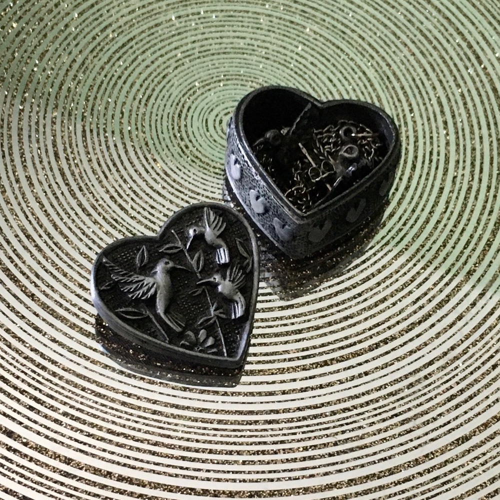 🌿 3/$28 Hummingbird set w/ earrings necklace pin